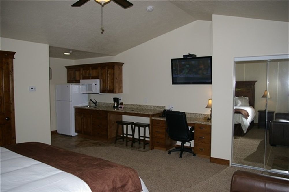 Cb&M Executive Suites Roosevelt Bagian luar foto