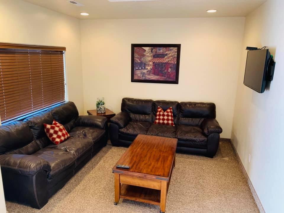 Cb&M Executive Suites Roosevelt Bagian luar foto